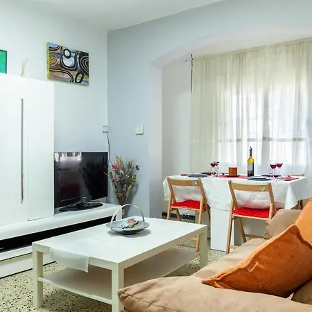 3 Bedroom In شقة *